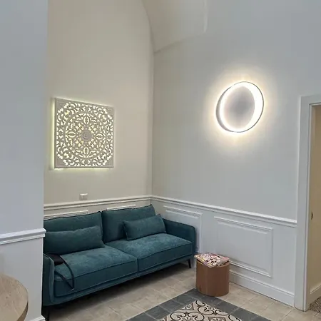 Balmes 18 * Lecce